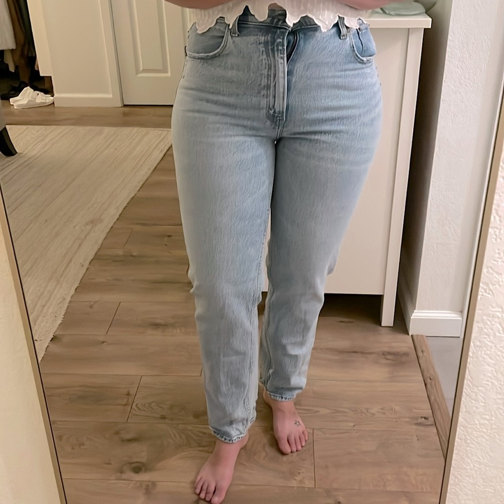 Abercrombie & Fitch “The 90’s Straight Ultra High Rise” acid wash inspired denim